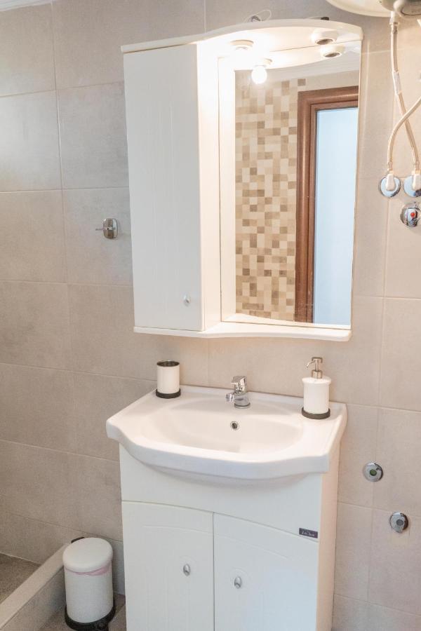 Apartment In Asproválta Luaran gambar